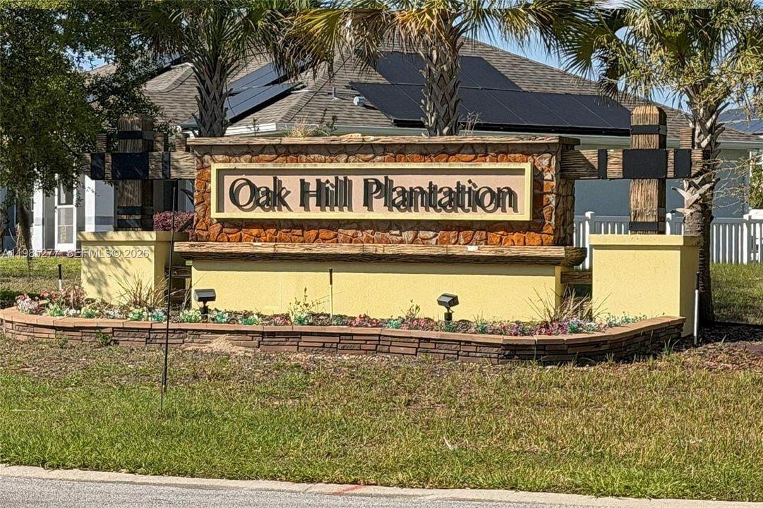 Active With Contract: $430,000 (4 beds, 2 baths, 2483 Square Feet)