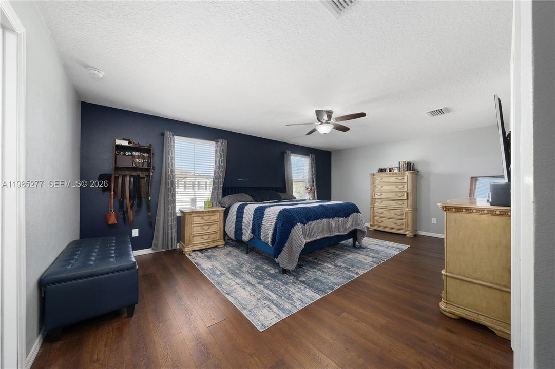 Active With Contract: $430,000 (4 beds, 2 baths, 2483 Square Feet)