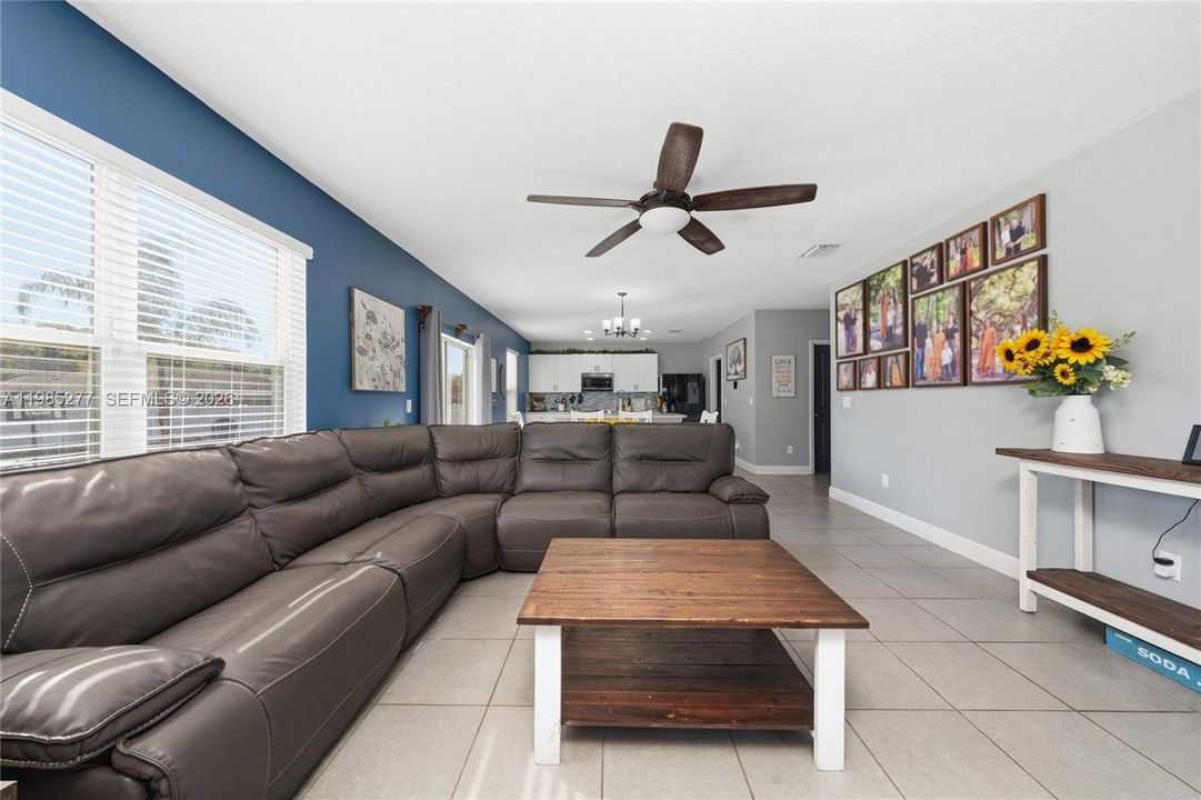 Active With Contract: $430,000 (4 beds, 2 baths, 2483 Square Feet)