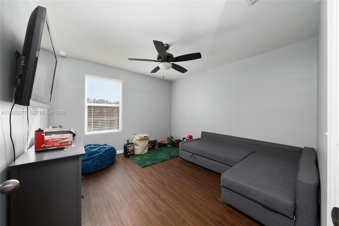 Active With Contract: $430,000 (4 beds, 2 baths, 2483 Square Feet)