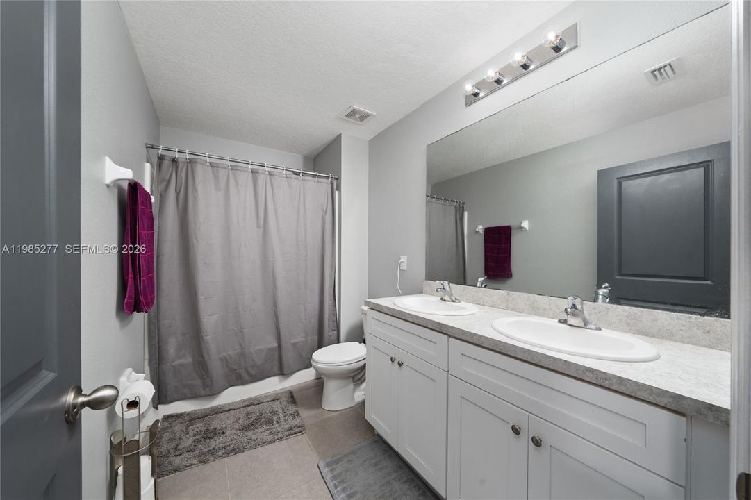 Active With Contract: $430,000 (4 beds, 2 baths, 2483 Square Feet)