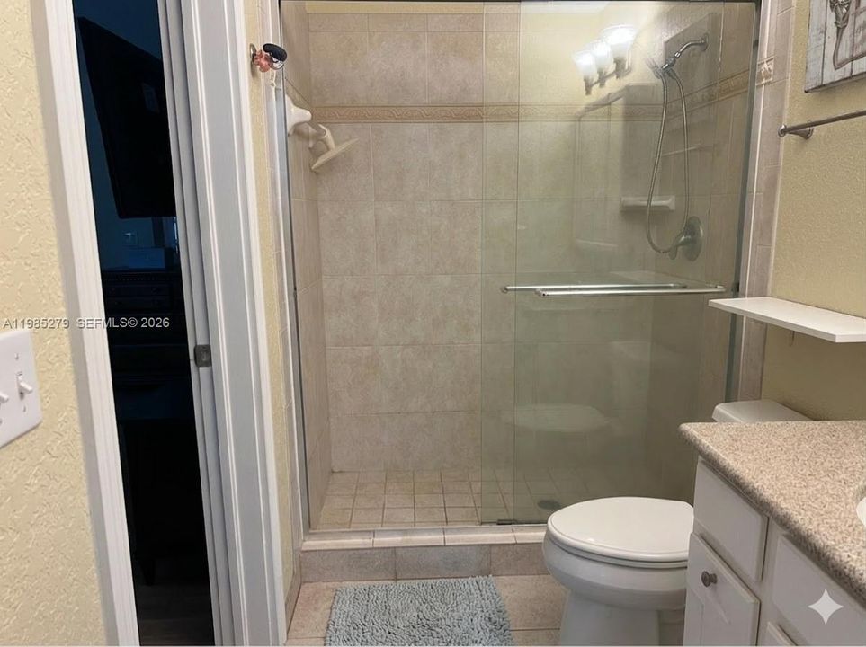 Active With Contract: $3,800 (3 beds, 2 baths, 2205 Square Feet)
