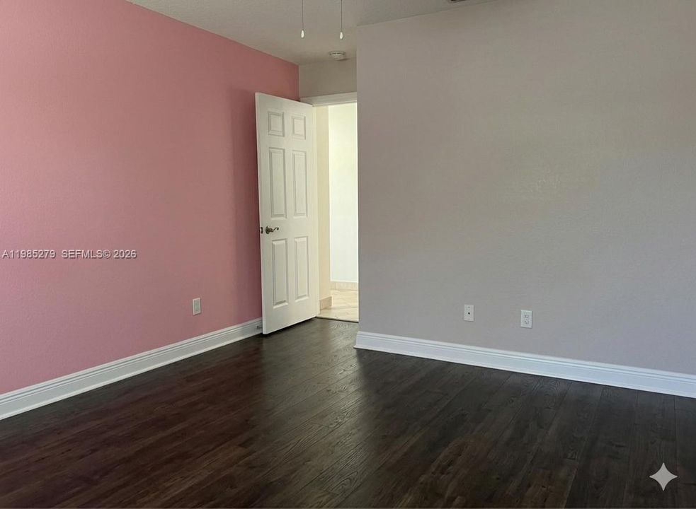 Active With Contract: $3,800 (3 beds, 2 baths, 2205 Square Feet)