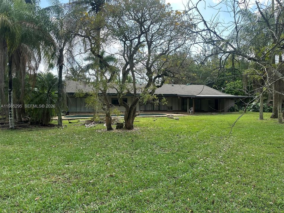 Active With Contract: $990,000 (4 beds, 2 baths, 4053 Square Feet)