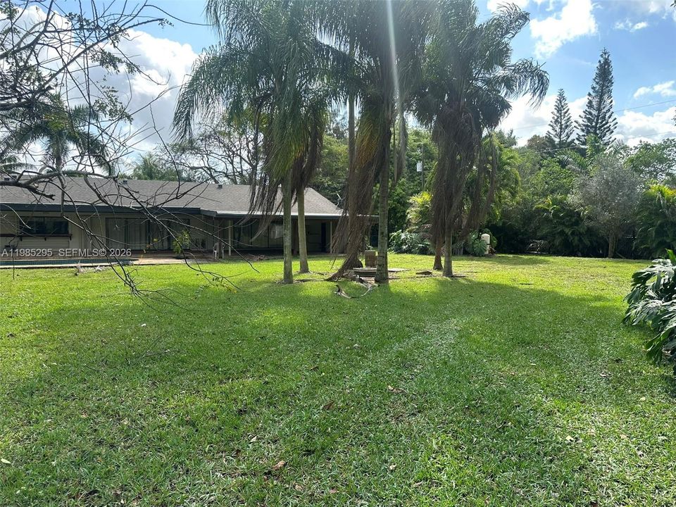 Active With Contract: $990,000 (4 beds, 2 baths, 4053 Square Feet)
