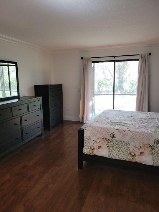 13165 CHADWICK MASTERBED ROOM AND BACK Y