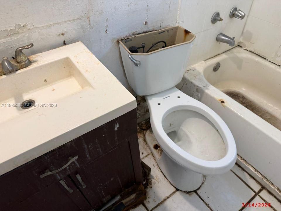 For Sale: $349,900 (0 beds, 0 baths, 888 Square Feet)