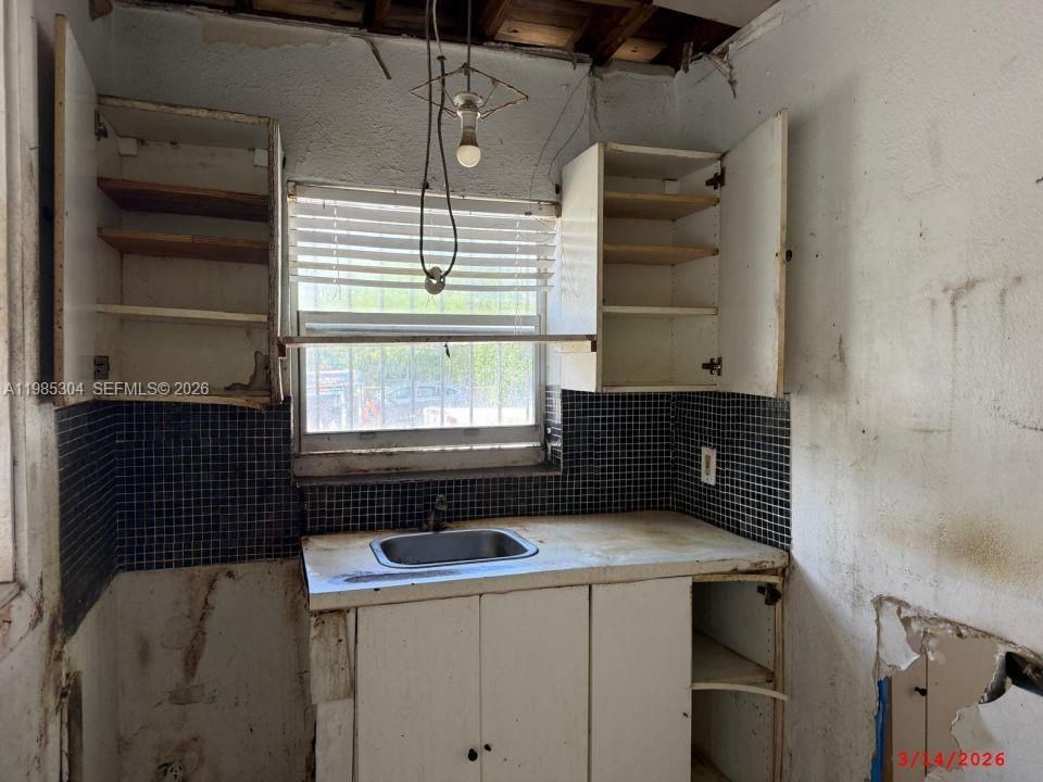 For Sale: $349,900 (0 beds, 0 baths, 888 Square Feet)