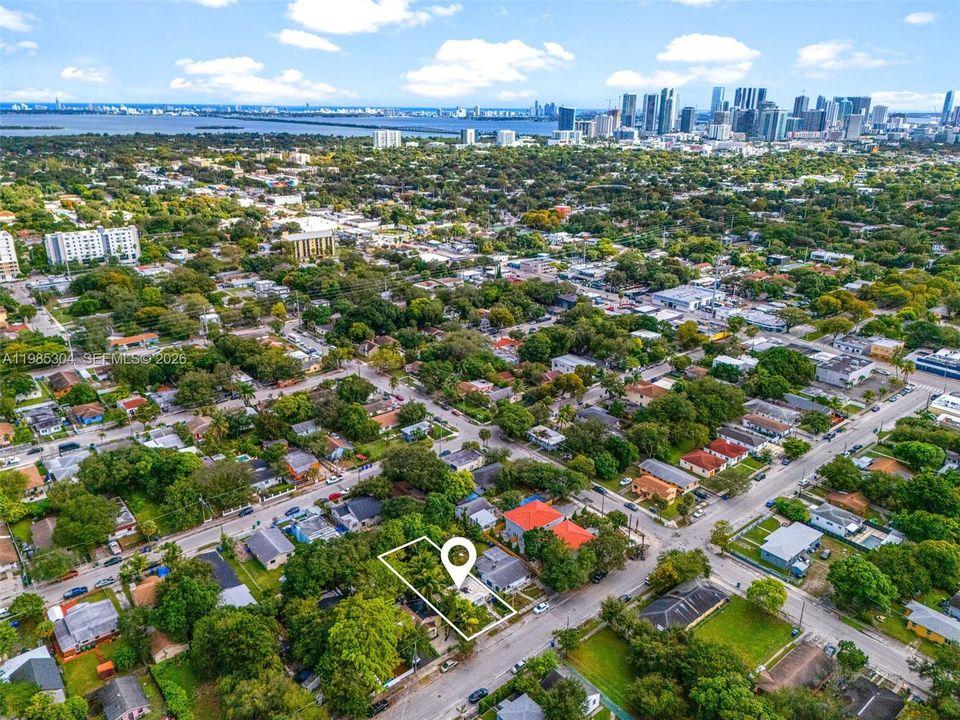 For Sale: $349,900 (0 beds, 0 baths, 888 Square Feet)