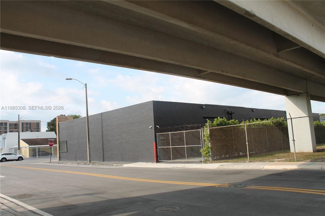 На продажу: $8,200,000 (0 спален, 0 ванн, 0 Квадратных фут)