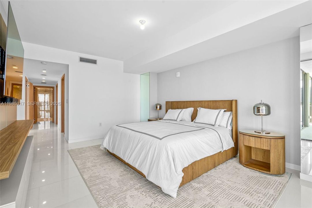 Recientemente alquilado: $25,000 (3 camas, 3 baños, 2235 Pies cuadrados)