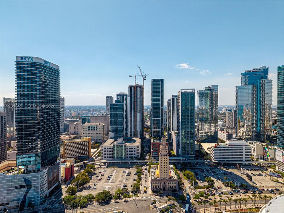 For Sale: $630,888 (1 beds, 2 baths, 659 Square Feet)