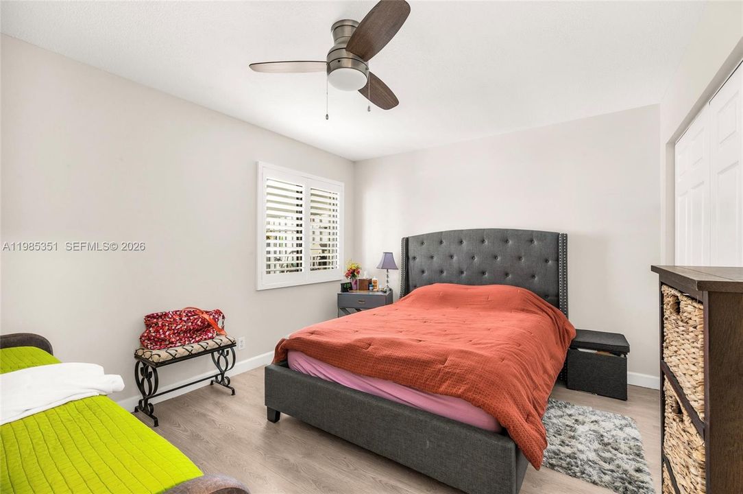 Activo con contrato: $298,000 (2 camas, 2 baños, 1116 Pies cuadrados)