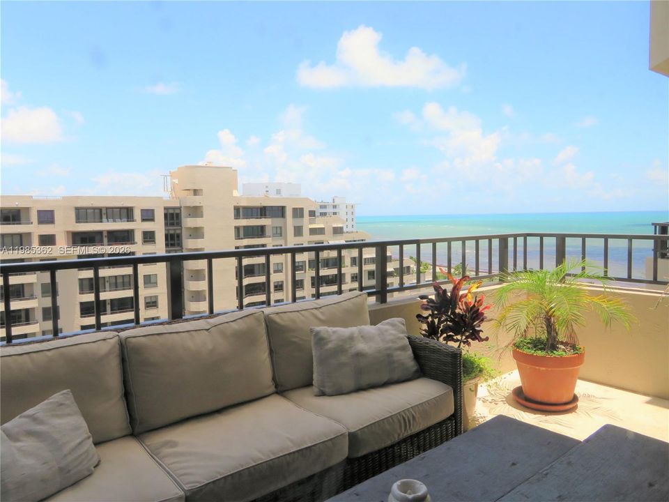 En Renta: $11,500 (3 camas, 3 baños, 2176 Pies cuadrados)