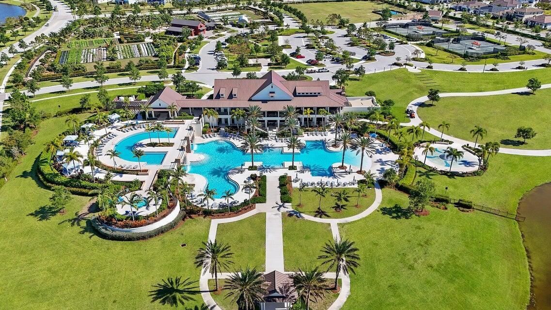 Resort Style Pool