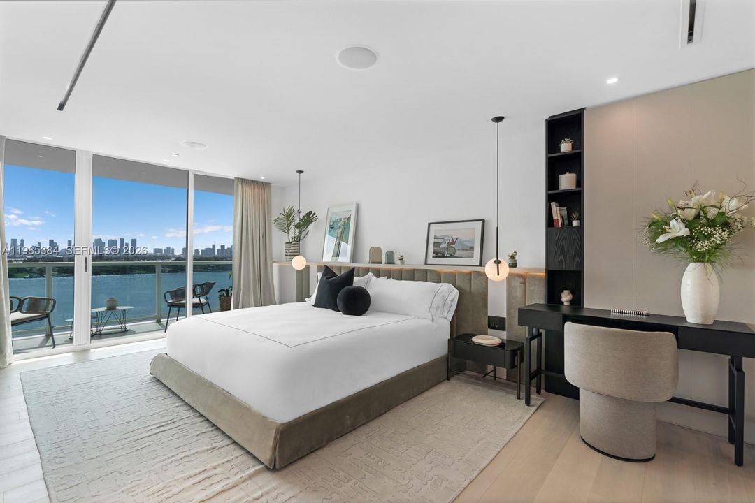 For Sale: $3,500,000 (3 beds, 3 baths, 1824 Square Feet)