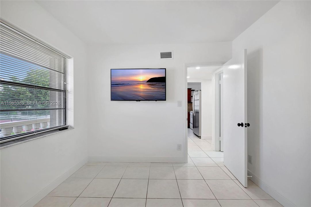 En Venta: $185,000 (2 camas, 2 baños, 936 Pies cuadrados)