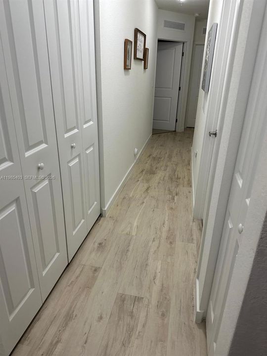En Venta: $425,000 (3 camas, 2 baños, 1384 Pies cuadrados)