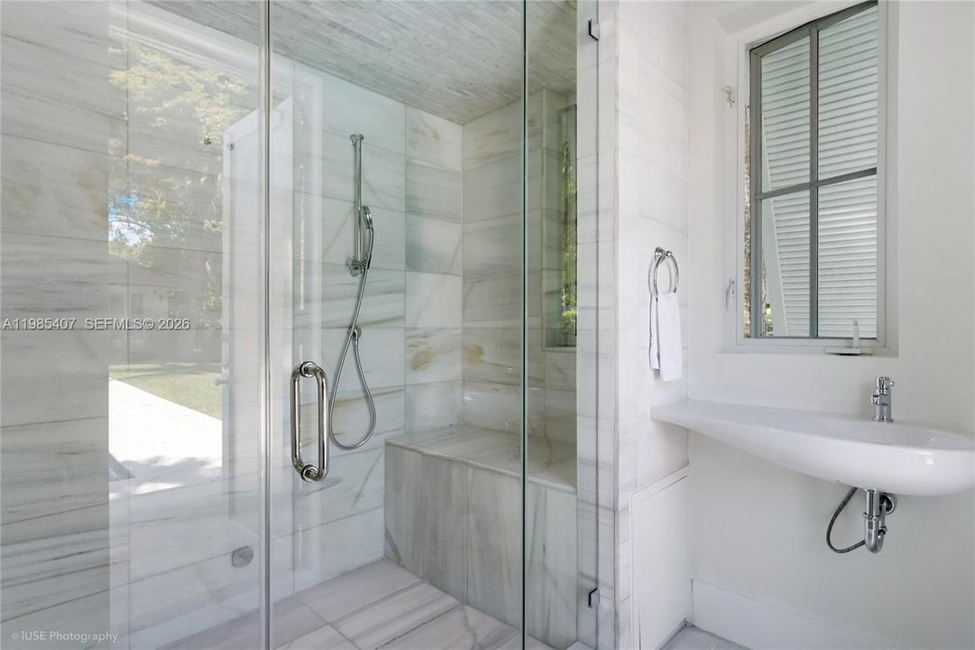 Cabana Bath