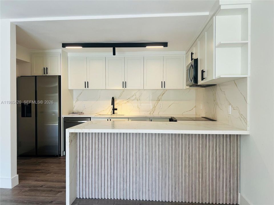 For Sale: $999,000 (3 beds, 2 baths, 1328 Square Feet)