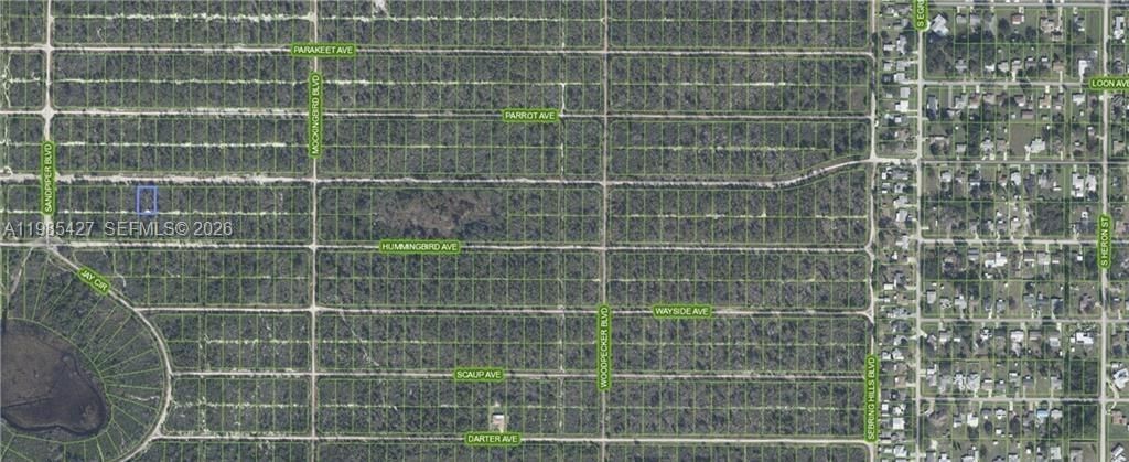 На продажу: $8,900 (0.23 acres)