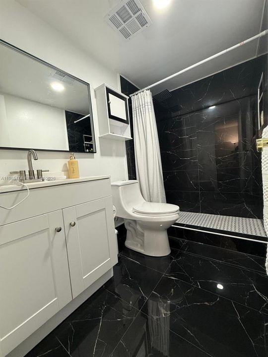 На продажу: $135,000 (2 спален, 2 ванн, 990 Квадратных фут)