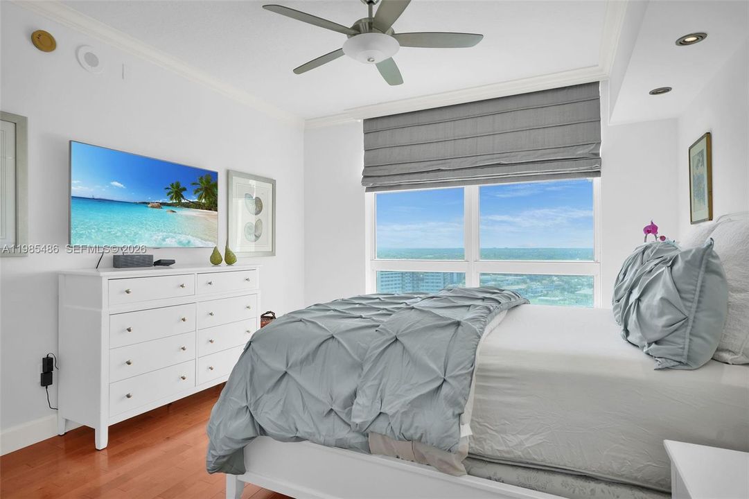 Activo con contrato: $2,495,000 (3 camas, 3 baños, 2572 Pies cuadrados)