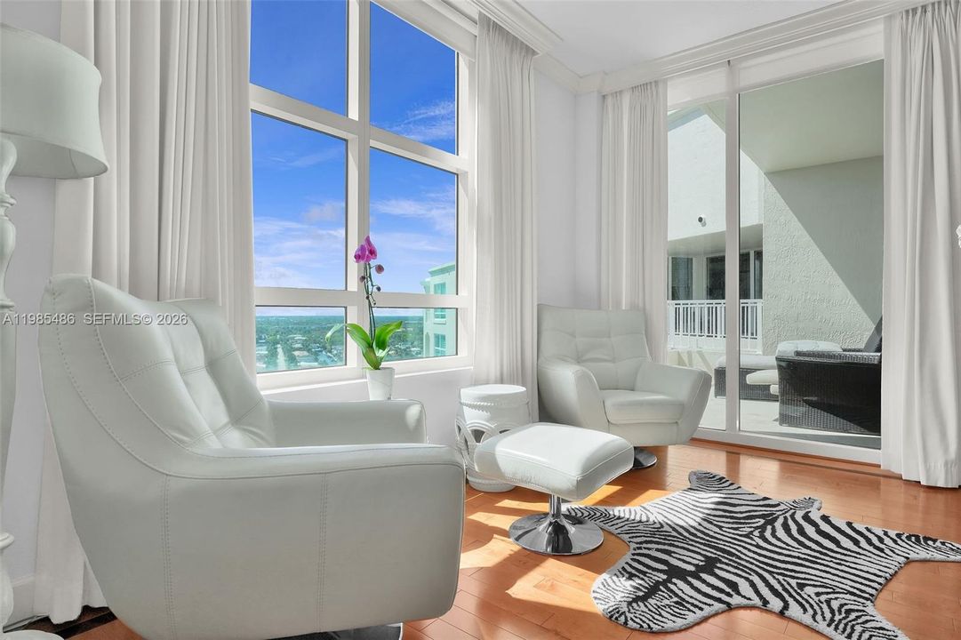Activo con contrato: $2,495,000 (3 camas, 3 baños, 2572 Pies cuadrados)