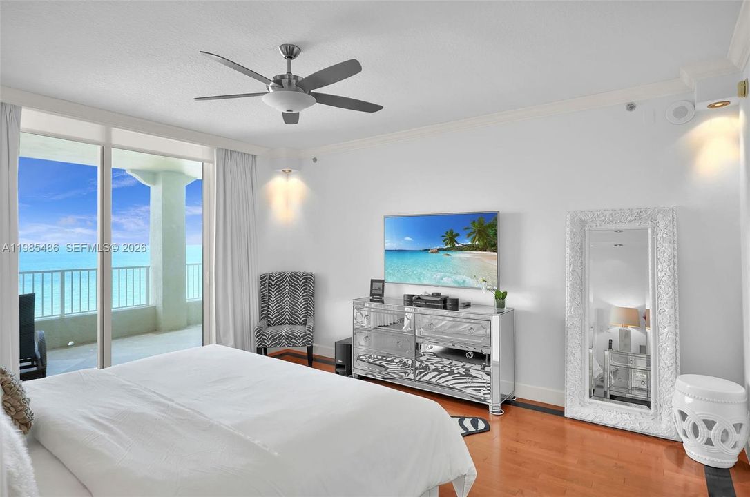 Activo con contrato: $2,495,000 (3 camas, 3 baños, 2572 Pies cuadrados)