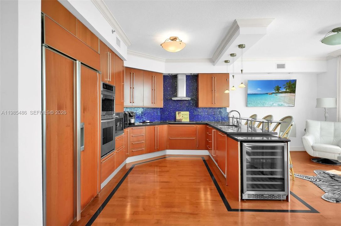 Activo con contrato: $2,495,000 (3 camas, 3 baños, 2572 Pies cuadrados)