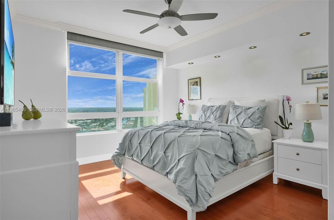 Activo con contrato: $2,495,000 (3 camas, 3 baños, 2572 Pies cuadrados)