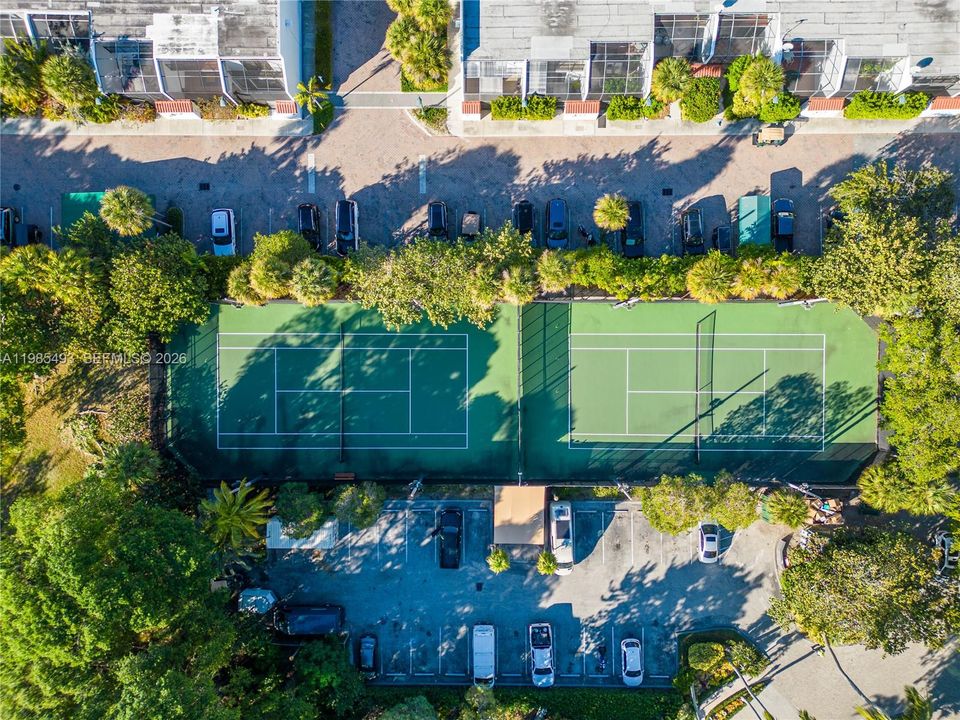 For Sale: $1,250,000 (2 beds, 2 baths, 1409 Square Feet)