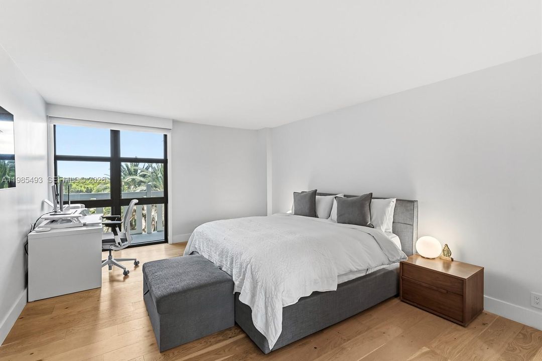 For Sale: $1,250,000 (2 beds, 2 baths, 1409 Square Feet)