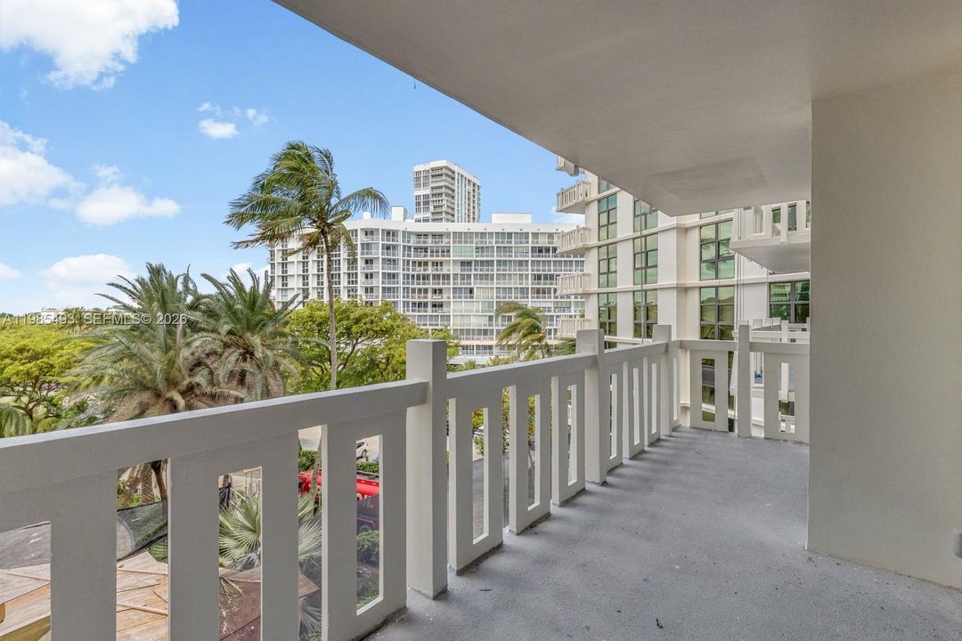 For Sale: $1,250,000 (2 beds, 2 baths, 1409 Square Feet)