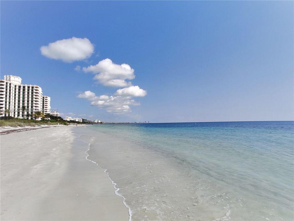 For Sale: $1,250,000 (2 beds, 2 baths, 1409 Square Feet)