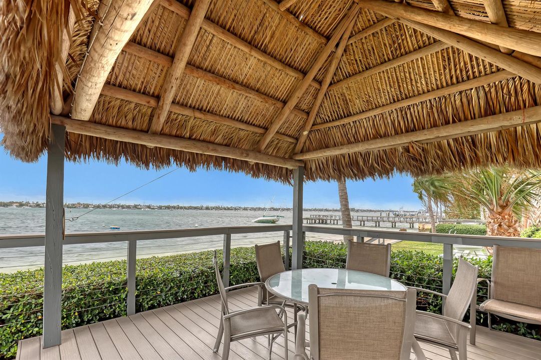 tiki hut