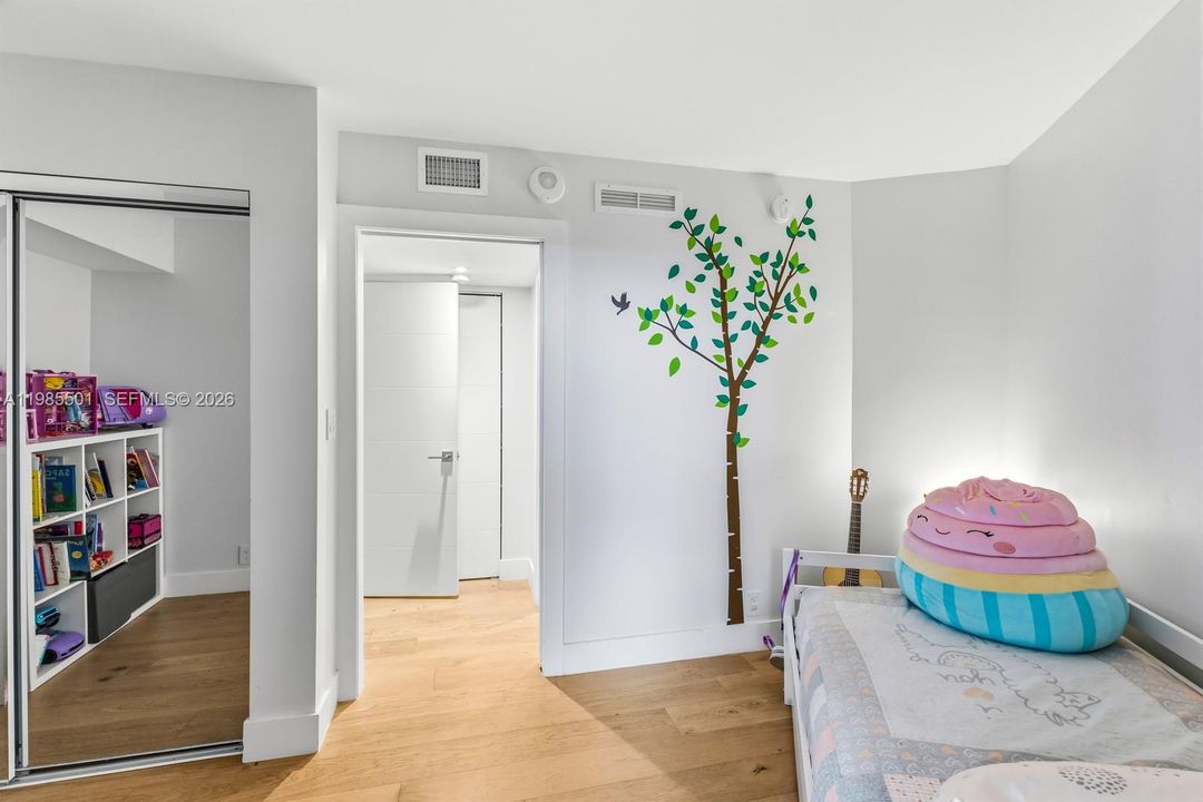 В аренду: $6,500 (2 спален, 2 ванн, 1409 Квадратных фут)