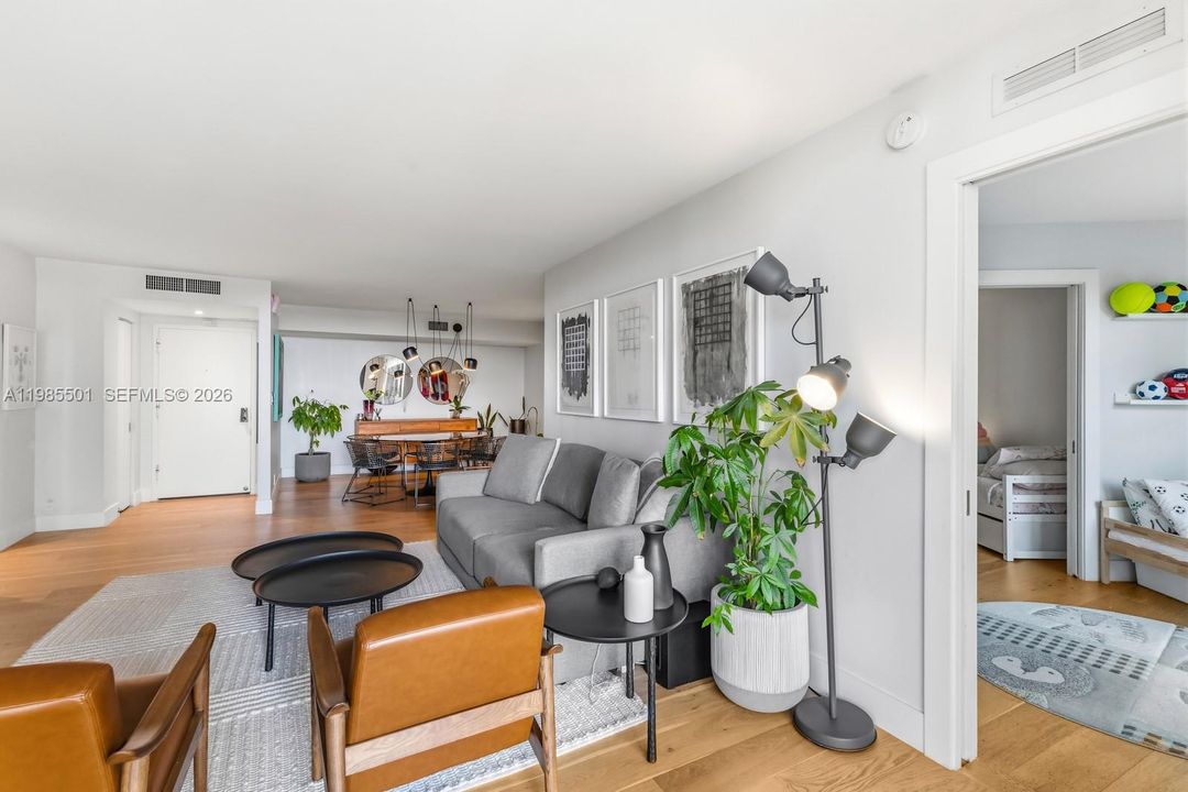 В аренду: $6,500 (2 спален, 2 ванн, 1409 Квадратных фут)