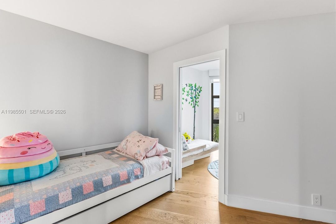 В аренду: $6,500 (2 спален, 2 ванн, 1409 Квадратных фут)