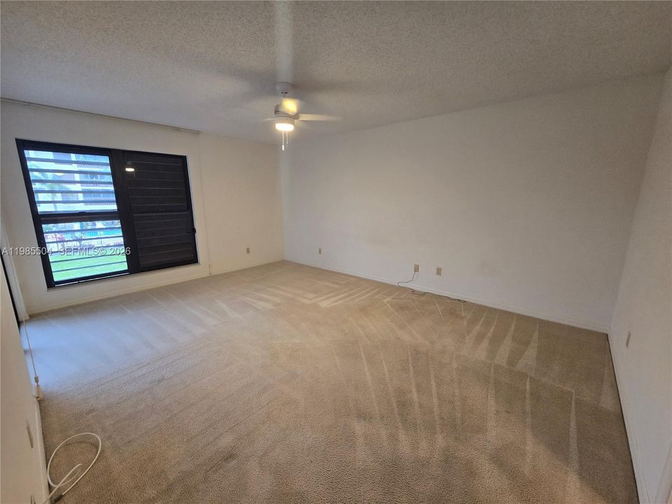 En Venta: $169,000 (2 camas, 2 baños, 1351 Pies cuadrados)