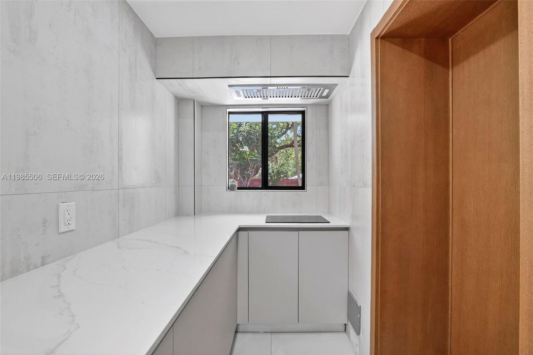 В аренду: $22,000 (6 спален, 6 ванн, 4527 Квадратных фут)