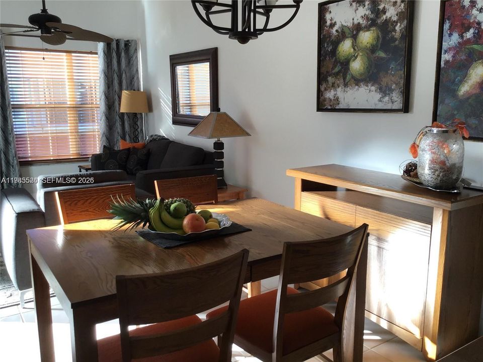 For Sale: $190,000 (2 beds, 2 baths, 768 Square Feet)