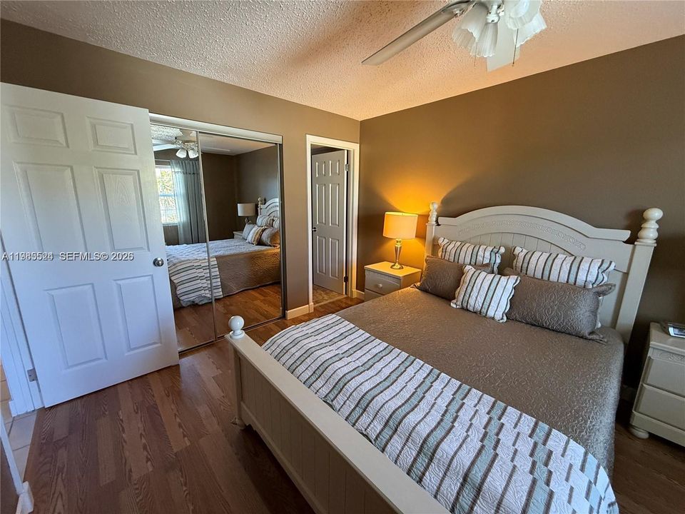 For Sale: $190,000 (2 beds, 2 baths, 768 Square Feet)