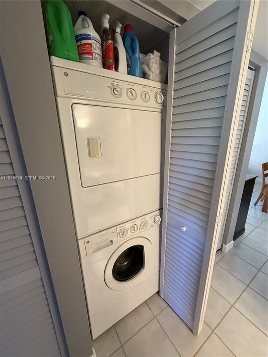 For Sale: $190,000 (2 beds, 2 baths, 768 Square Feet)