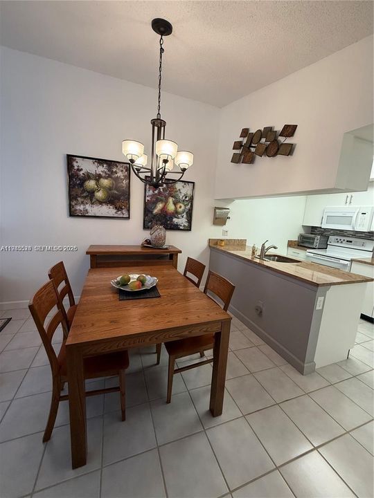 For Sale: $190,000 (2 beds, 2 baths, 768 Square Feet)