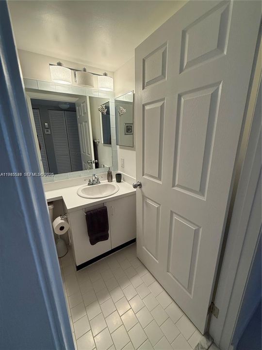 For Sale: $190,000 (2 beds, 2 baths, 768 Square Feet)