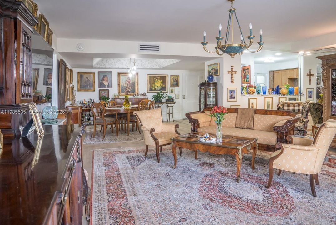 For Sale: $830,000 (2 beds, 2 baths, 1724 Square Feet)