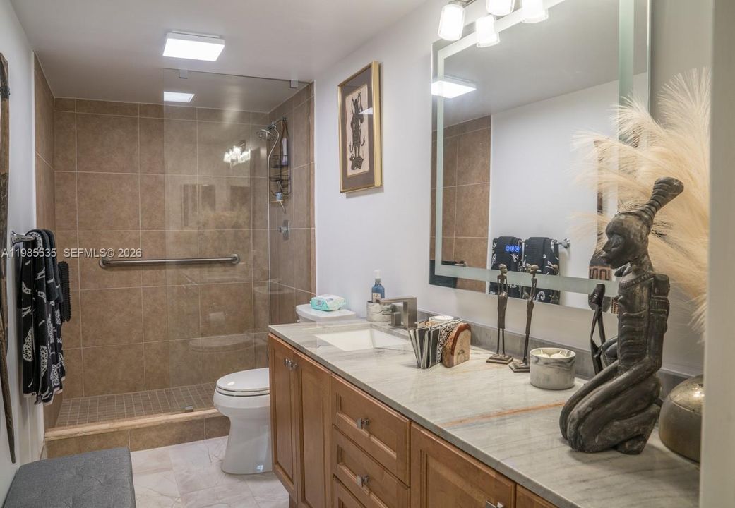 For Sale: $830,000 (2 beds, 2 baths, 1724 Square Feet)