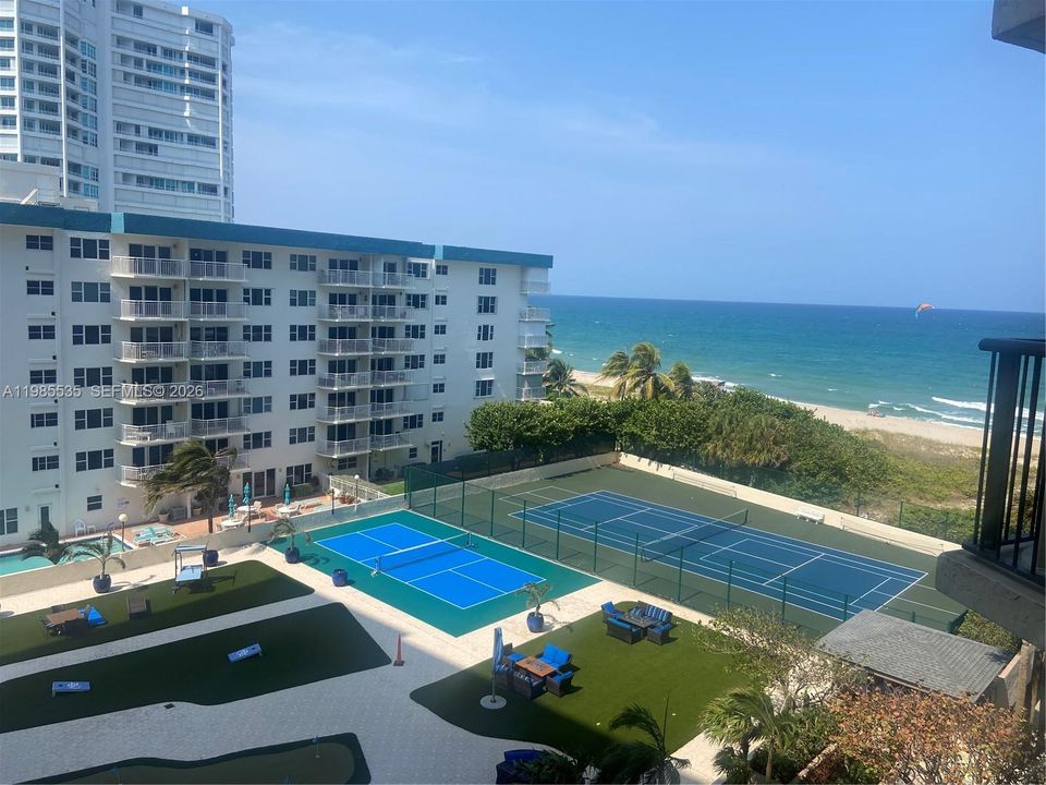 For Sale: $830,000 (2 beds, 2 baths, 1724 Square Feet)