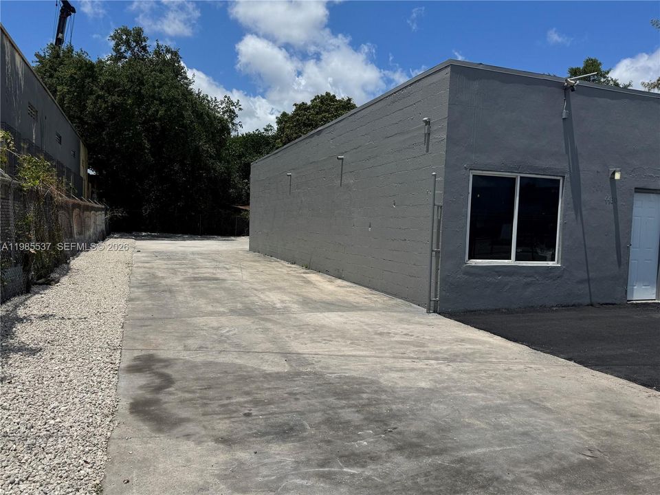 For Sale: $1,999,999 (0 beds, 0 baths, 0 Square Feet)